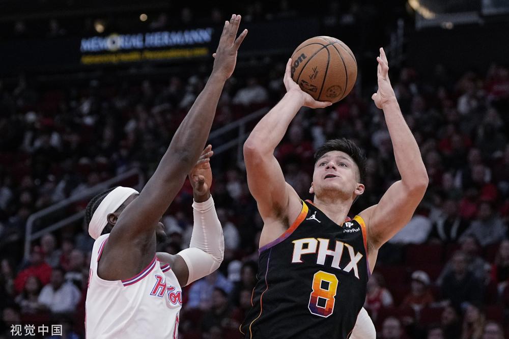 他在场上的 他在场上的