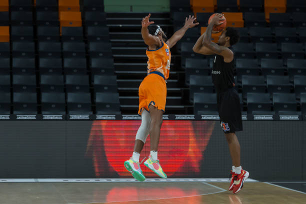 谁将笑到最 谁将笑到最