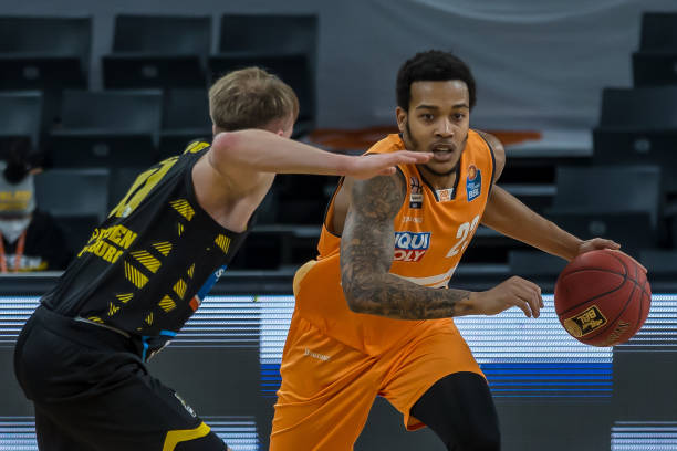 尖俱乐部的 尖俱乐部的