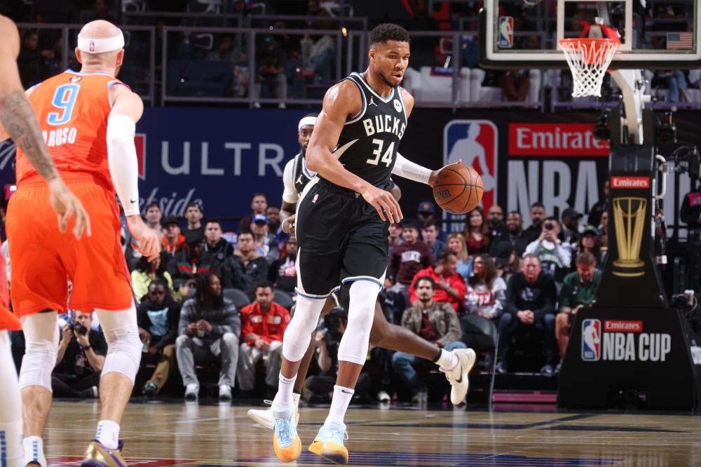 快船抹平22分鲍尔默握拳呐喊！小卡丢两决胜三分 四巨80分被绝杀