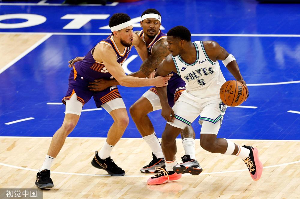 愈发紧张的 愈发紧张的